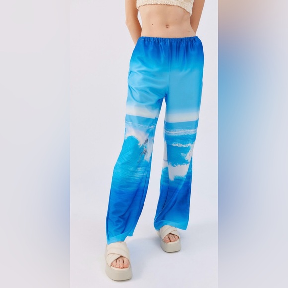 NWOT Urban Outfitters Jenna Printed Satin Pull-On Pants Medium Blue Multi - Picture 4 of 11